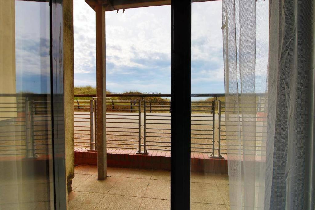 The Observatory By Mia Living 2 Bedroom Apartment Overlooking Swansea Beach With Free Parking Exterior photo
