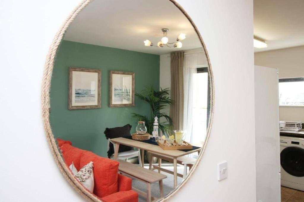 The Observatory By Mia Living 2 Bedroom Apartment Overlooking Swansea Beach With Free Parking Exterior photo