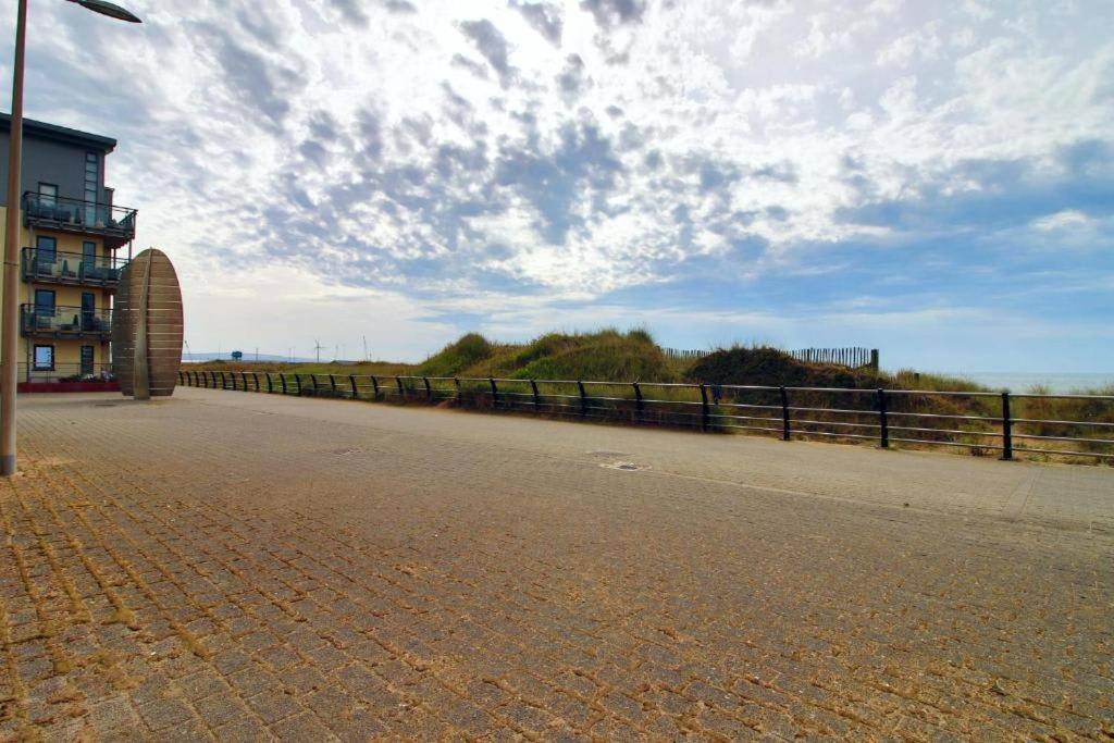 The Observatory By Mia Living 2 Bedroom Apartment Overlooking Swansea Beach With Free Parking Exterior photo